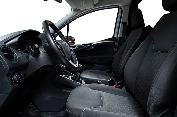Ford Transit Courier 20 of 25