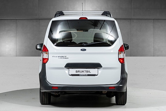 Ford Transit Courier 10 of 25
