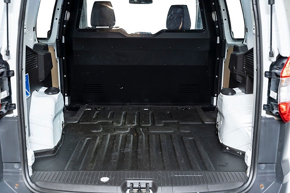 Ford Transit Courier 21 of 25