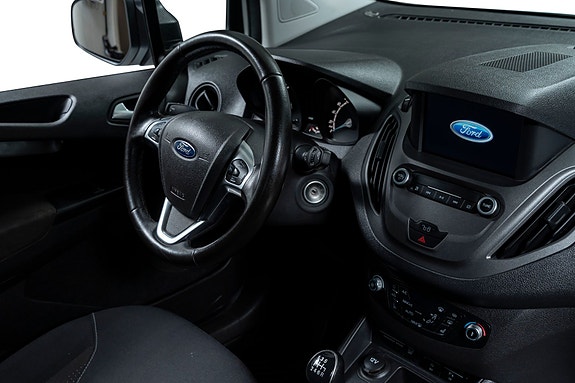 Ford Transit Courier 24 of 25