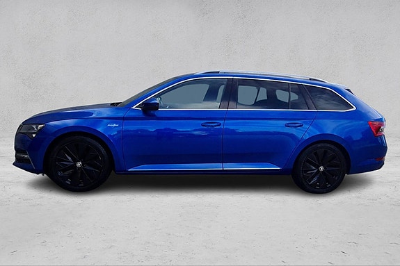 Skoda Superb 2 of 5