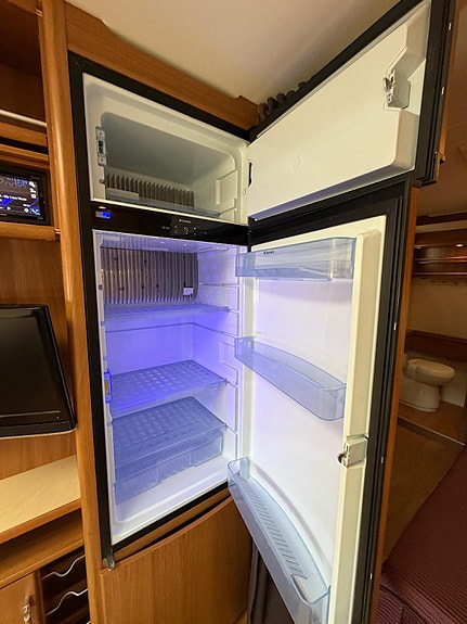 KABE ROYAL 720 TDL K.S. Alde / Stort bad / 1 Eier / Cityvann 26 of 30