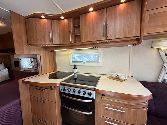 KABE ROYAL 720 TDL K.S. Alde / Stort bad / 1 Eier / Cityvann 21 of 30
