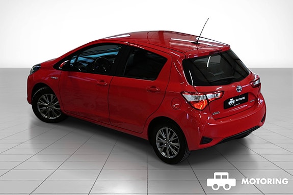 Toyota Yaris 9 of 30