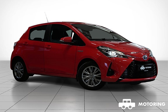 Toyota Yaris 7 of 30