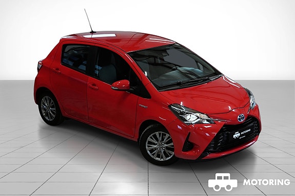 Toyota Yaris 10 of 30