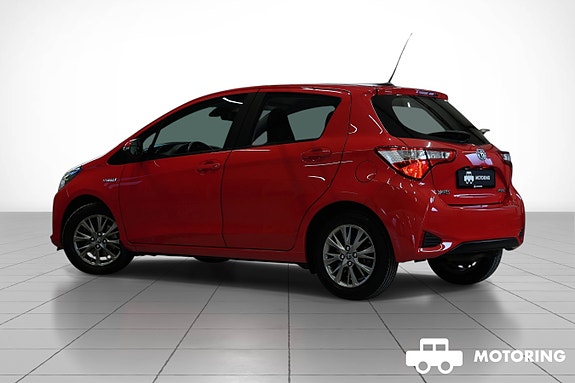 Toyota Yaris 3 of 30