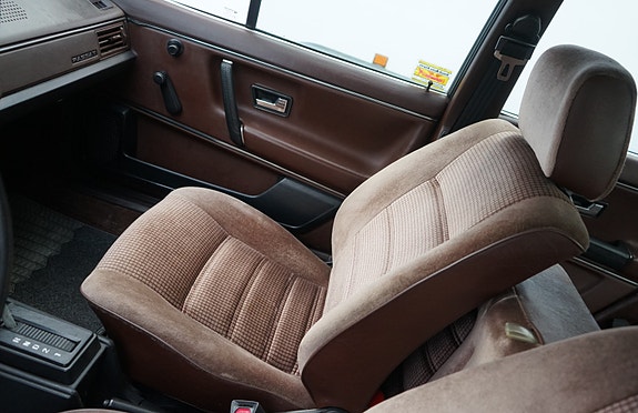 Volkswagen Passat 19 of 30