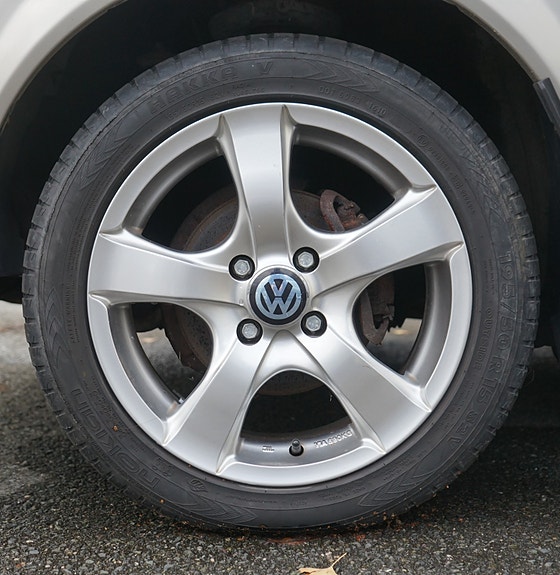 Volkswagen Passat 12 of 30
