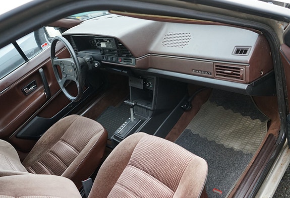 Volkswagen Passat 21 of 30