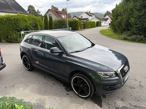Audi Q5 2 of 8