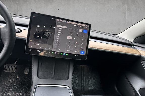 Tesla Model 3 9 of 9