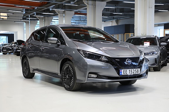 Nissan Leaf 2 of 30