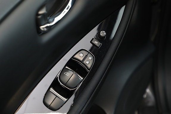 Nissan Leaf 24 of 30