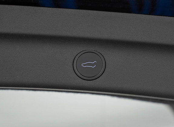Tesla Model Y 23 of 26
