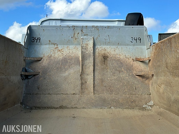 Mercedes-Benz Arocs 3253 med meiller hydraulisk vekselsystem, dumperkasse og betongblander 16 of 30