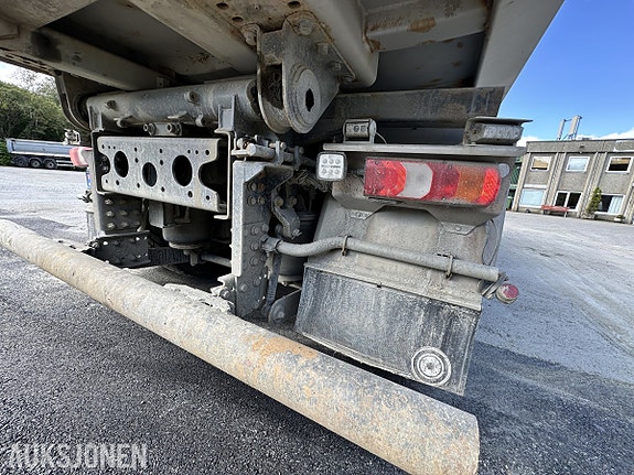 Mercedes-Benz Arocs 3253 med meiller hydraulisk vekselsystem, dumperkasse og betongblander 13 of 30