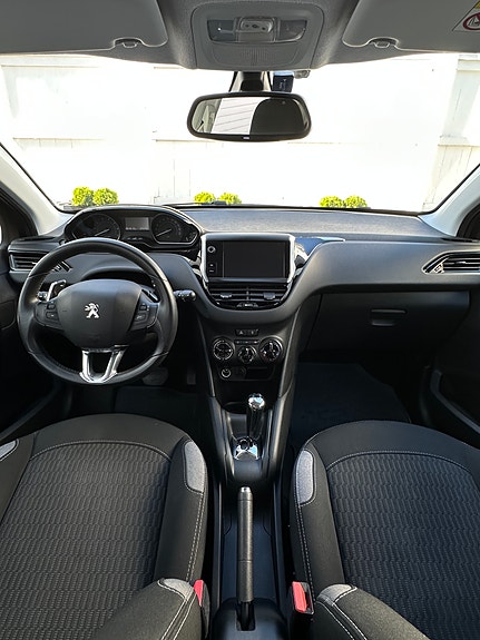 Peugeot 208 19 of 22