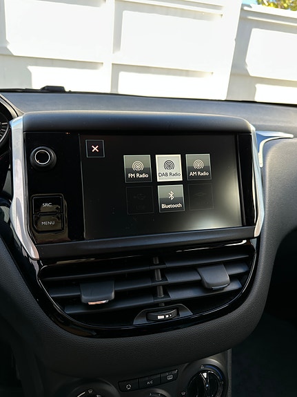 Peugeot 208 15 of 22