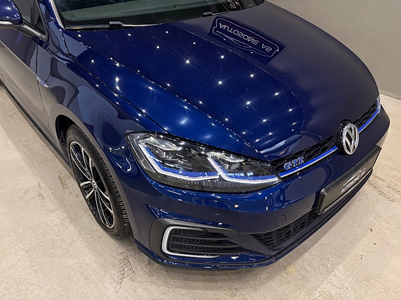 Volkswagen Golf VII 4 of 30