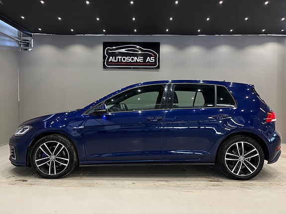 Volkswagen Golf VII 7 of 30