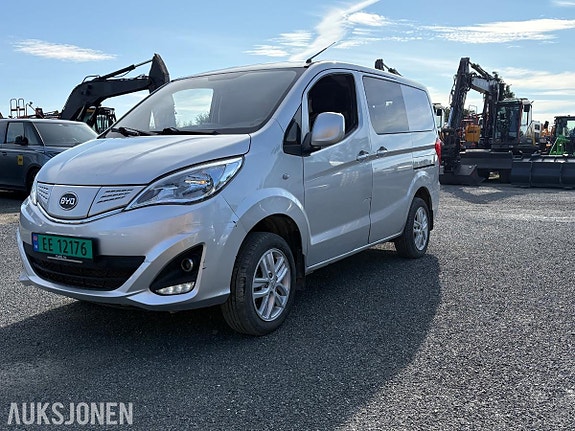 BYD T3 4 of 23