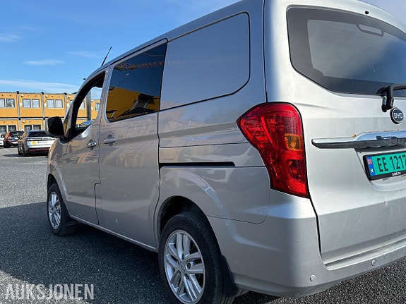 BYD T3 2 of 23