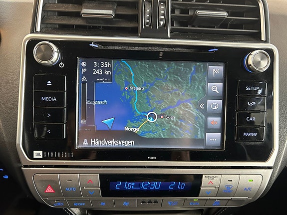 Toyota Land Cruiser 28 of 30