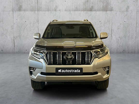 Toyota Land Cruiser 8 of 30