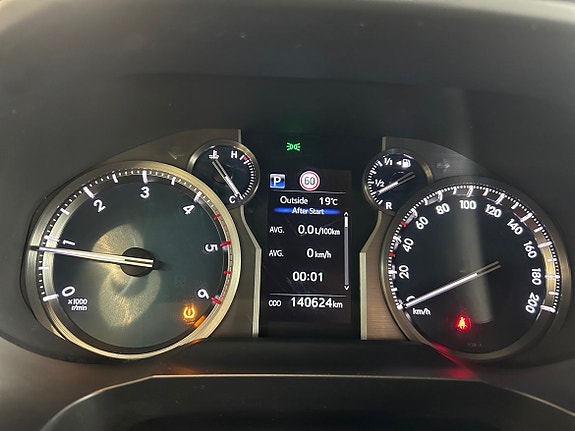 Toyota Land Cruiser 30 of 30