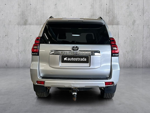 Toyota Land Cruiser 4 of 30