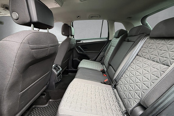 Volkswagen Tiguan 14 of 15
