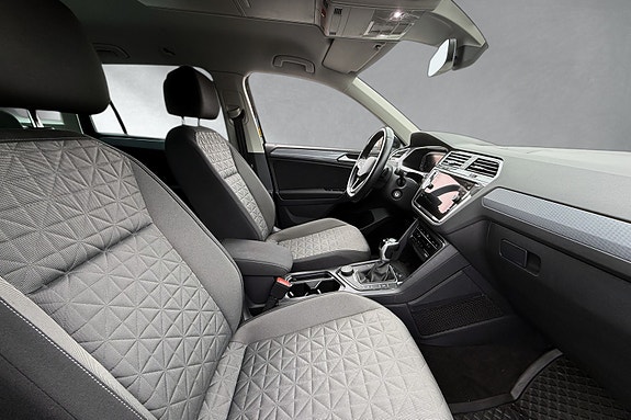 Volkswagen Tiguan 13 of 15