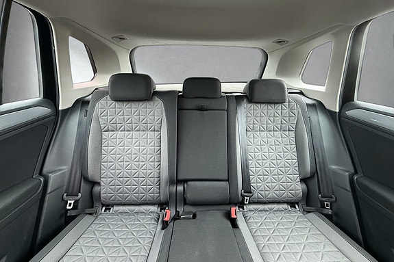 Volkswagen Tiguan 15 of 15