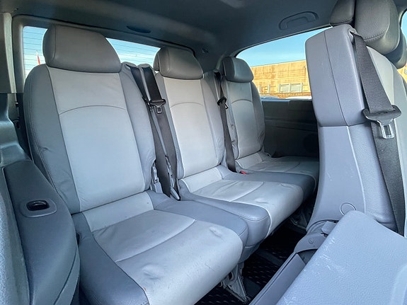 Mercedes-Benz Vito 111 17 of 30