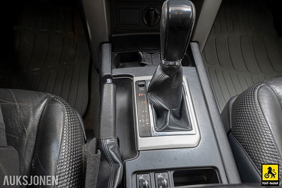 Toyota Land Cruiser 18 of 30