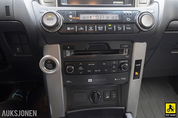 Toyota Land Cruiser 19 of 30