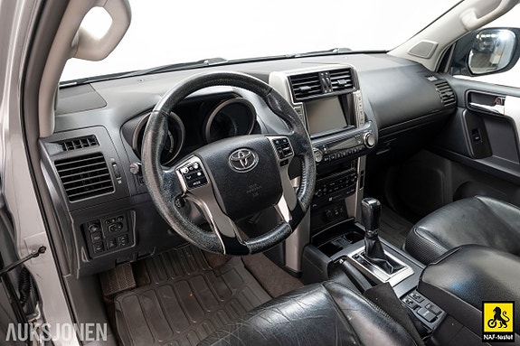 Toyota Land Cruiser 11 of 30