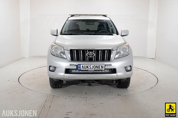 Toyota Land Cruiser 2 of 30