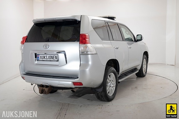 Toyota Land Cruiser 4 of 30