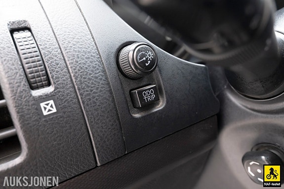 Toyota Land Cruiser 10 of 30