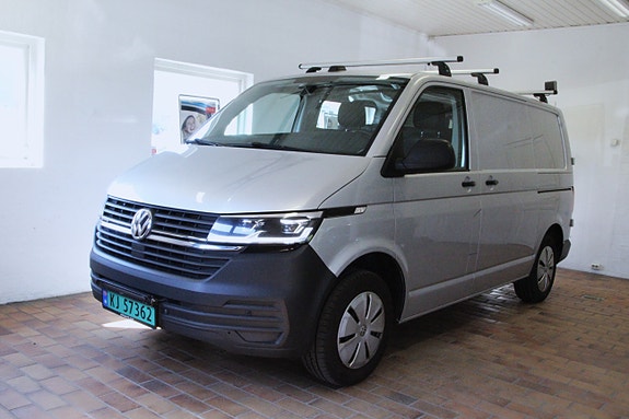 Volkswagen Transporter 2 of 22