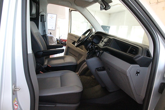 Volkswagen Transporter 9 of 22