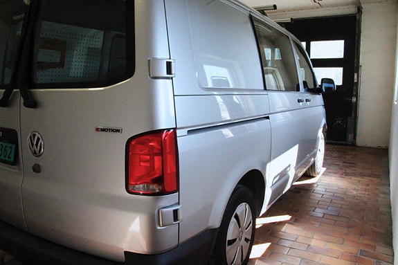 Volkswagen Transporter 7 of 22