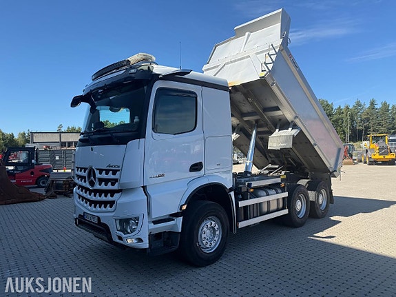 Mercedes-Benz Arocs 3 of 30