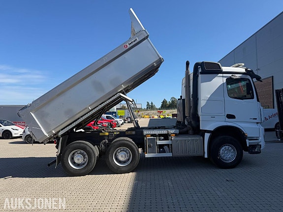 Mercedes-Benz Arocs 10 of 30