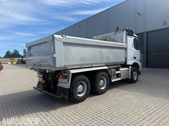 Mercedes-Benz Arocs 12 of 30