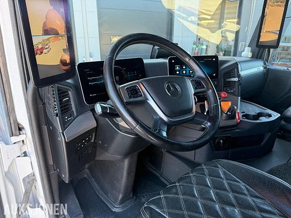 Mercedes-Benz Arocs 22 of 30