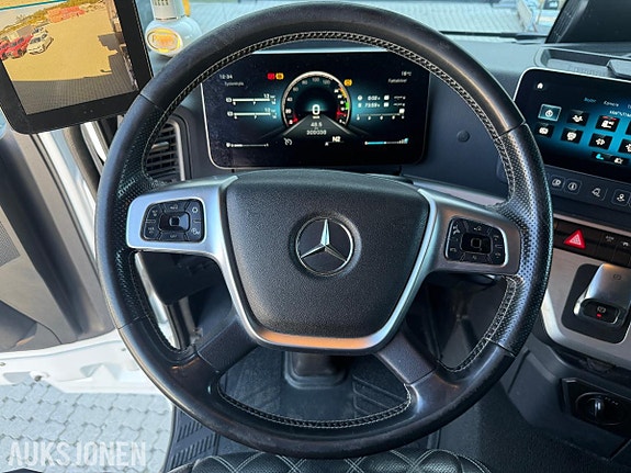 Mercedes-Benz Arocs 24 of 30