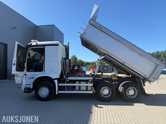 Mercedes-Benz Arocs 11 of 30